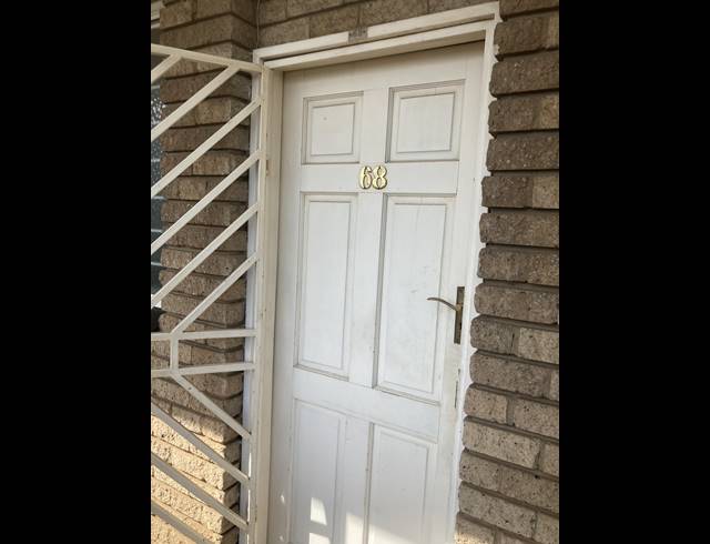 2 BEDROOM SECTIONAL TITLE FOR SALE IN BENONI CENTRAL